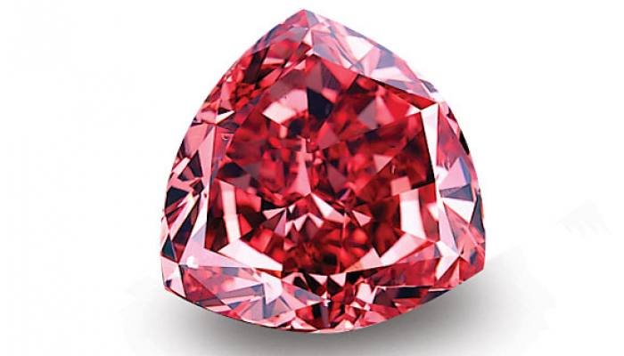 Safiria-diamant-rosu-inel-verigheta-piatra-pretioasa 2